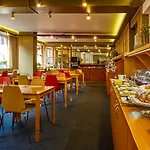 Charles Hotel
