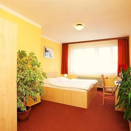 Charles Hotel
