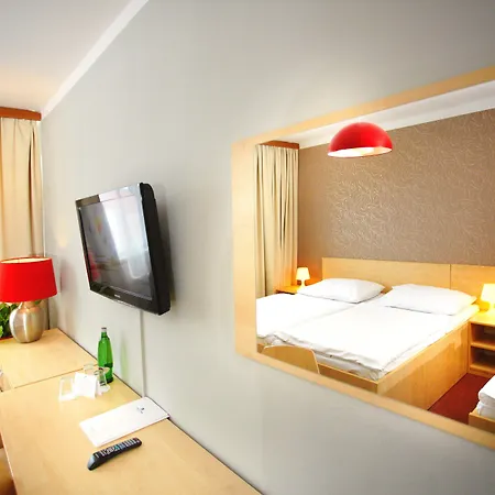 Charles Ξενοδοχείο 3*