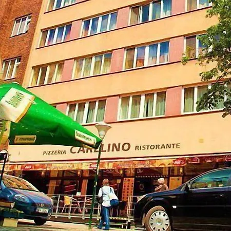 Charles 3* Πράγα