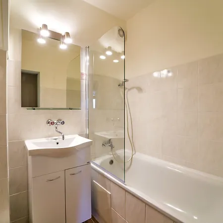 Hotel Charles 3*