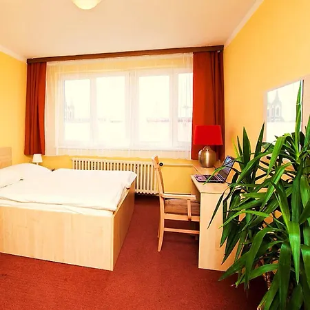 Charles Hotel