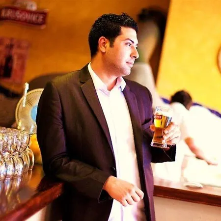 فندق Charles