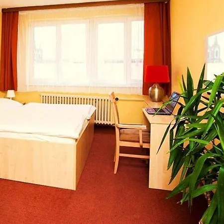 Charles 3* Praha